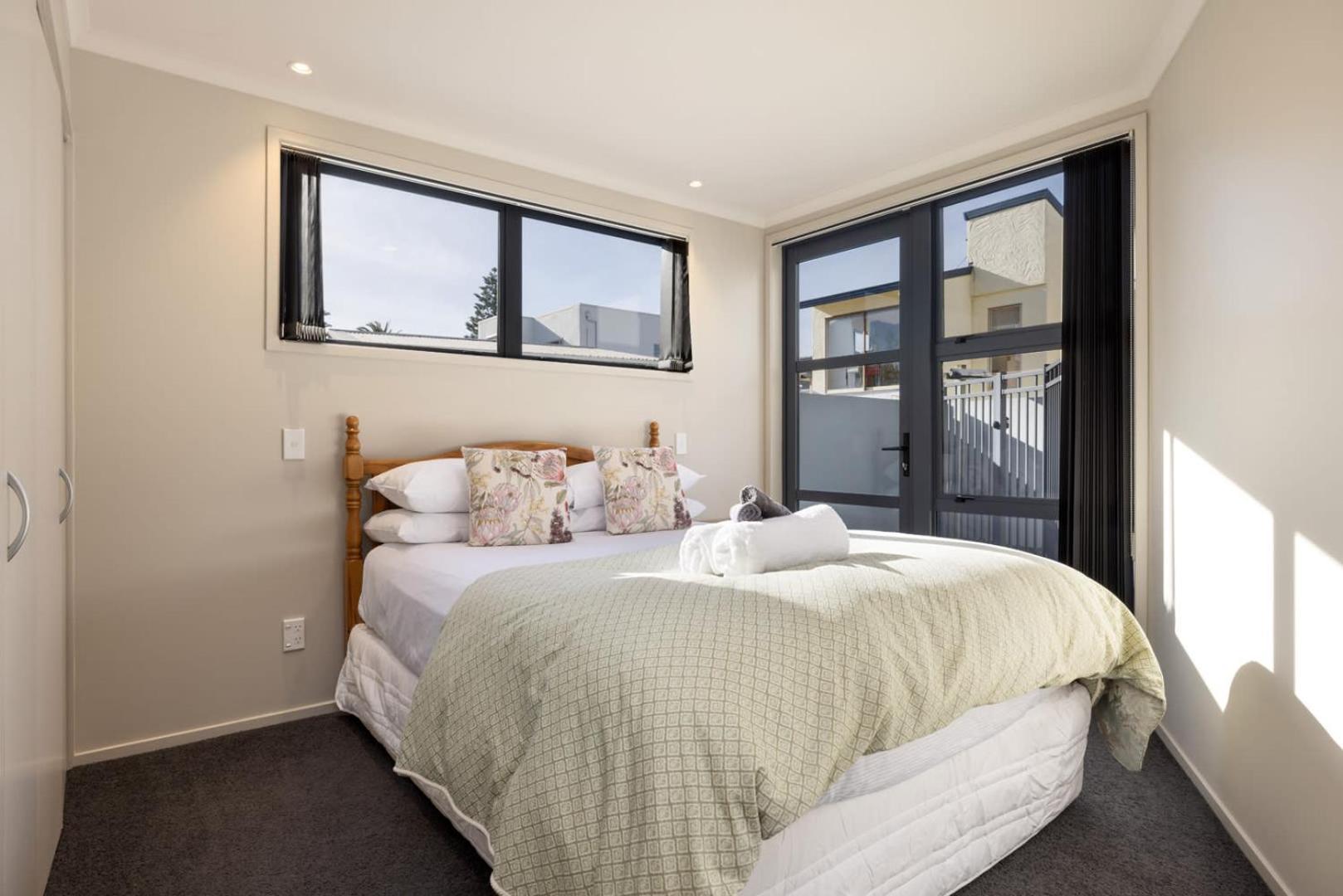 Pacific Escape - Downtown, Beach & Sea Views Mount Maunganui Buitenkant foto
